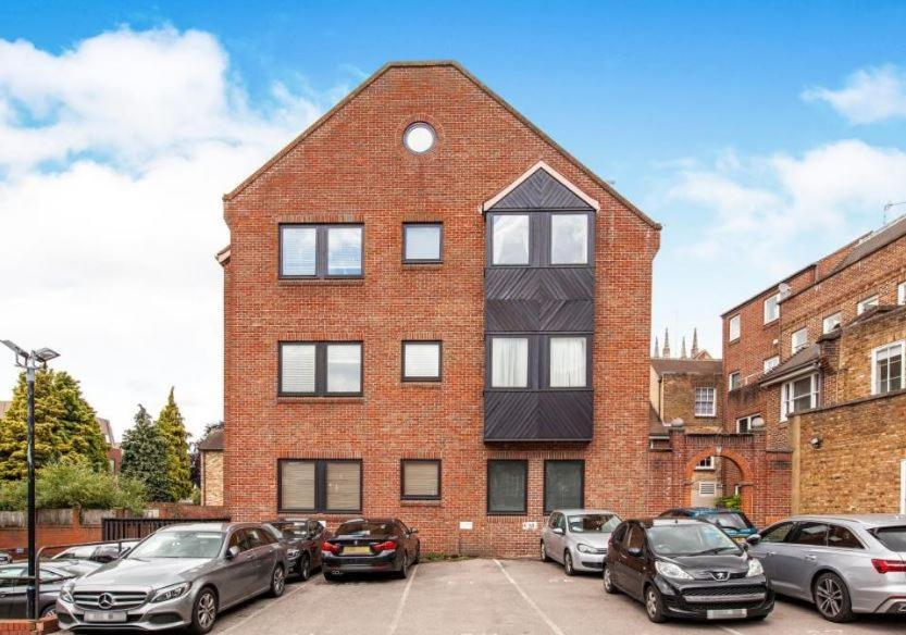 4 The Courtyard Central Windsor 2Br Εξωτερικό φωτογραφία